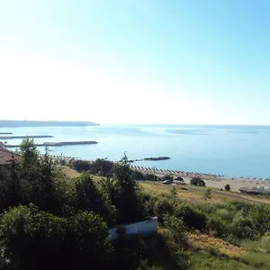 Lazuren Briag Hotel